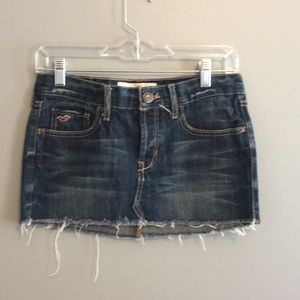 EUC Hollister distressed Mini Skirt